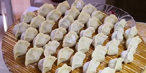 萝卜饺子从不焯水，3个技巧让味道翻倍，鲜到全家抢着吃