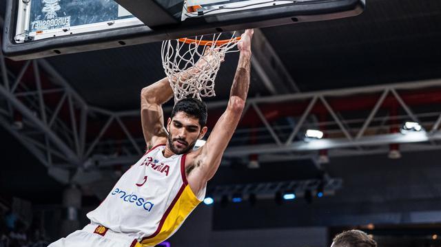 卫冕冠军小组赛出局！队史首次无缘淘汰赛 三人关键8罚中2酿悲剧