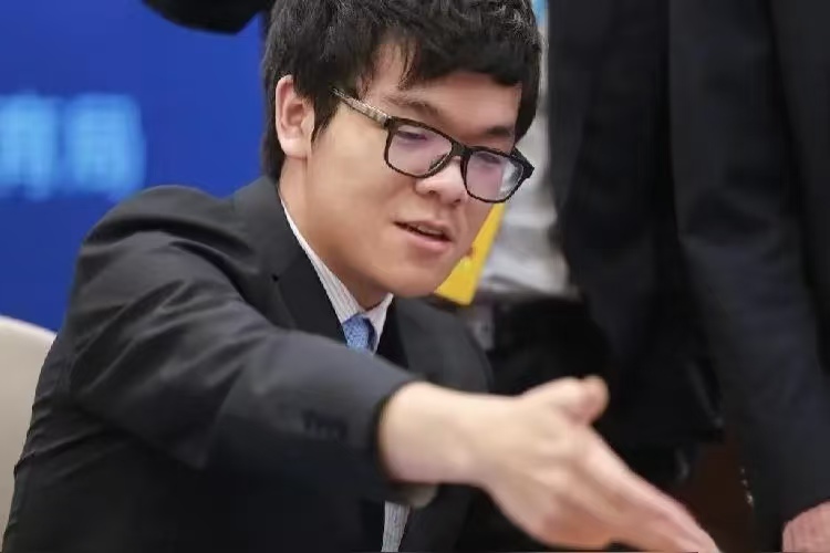 柯洁说透了 AI 时代的真相：热爱，才是永远不会被取代的东西