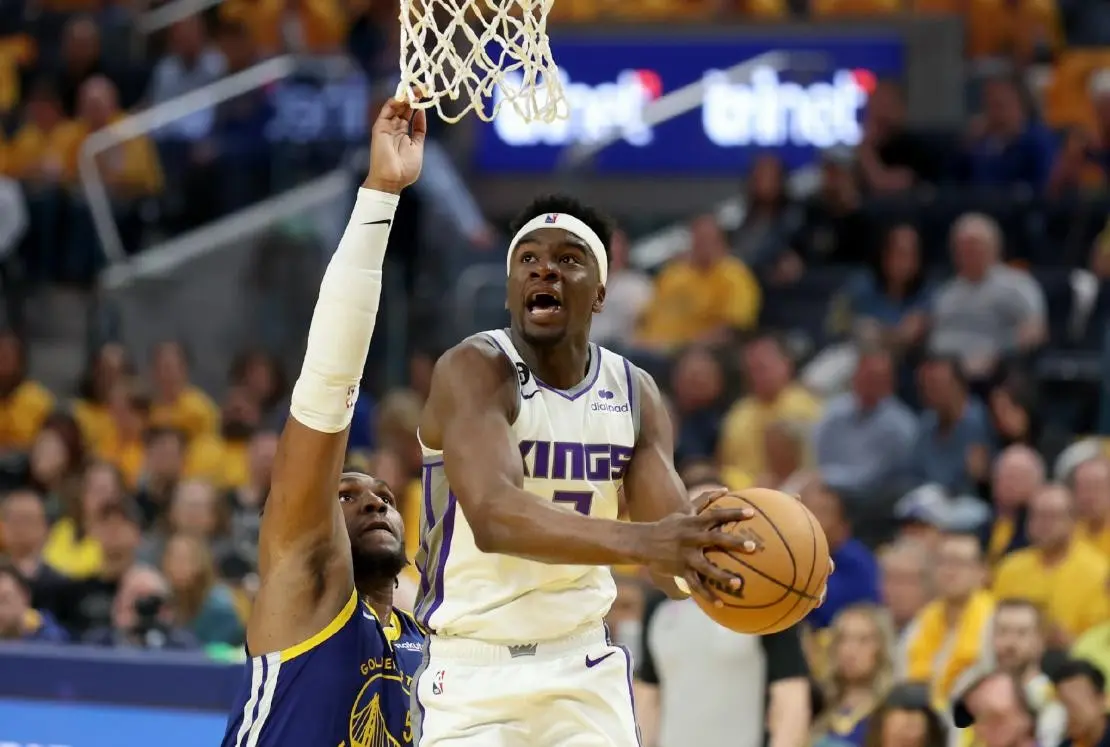 曝多支球队哄抢NBA落选秀！身高1米93场均9分3板，首钢会出手吗？