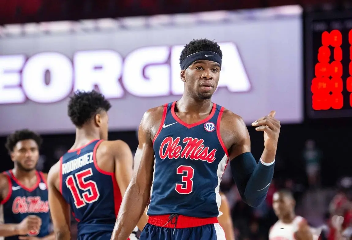 曝多支球队哄抢NBA落选秀！身高1米93场均9分3板，首钢会出手吗？