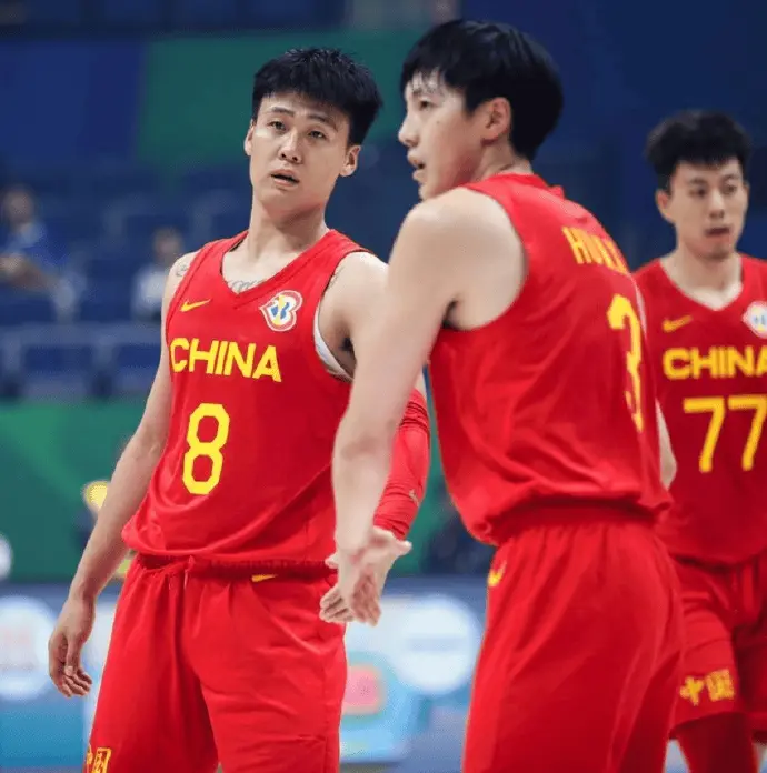 打法性格均互补！从俱乐部到国家队，这2人才是男篮后场最佳搭档