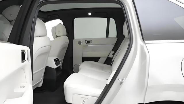 又一高颜值SUV，车长4950mm，800V架构、续航720km，竞争小米YU7
