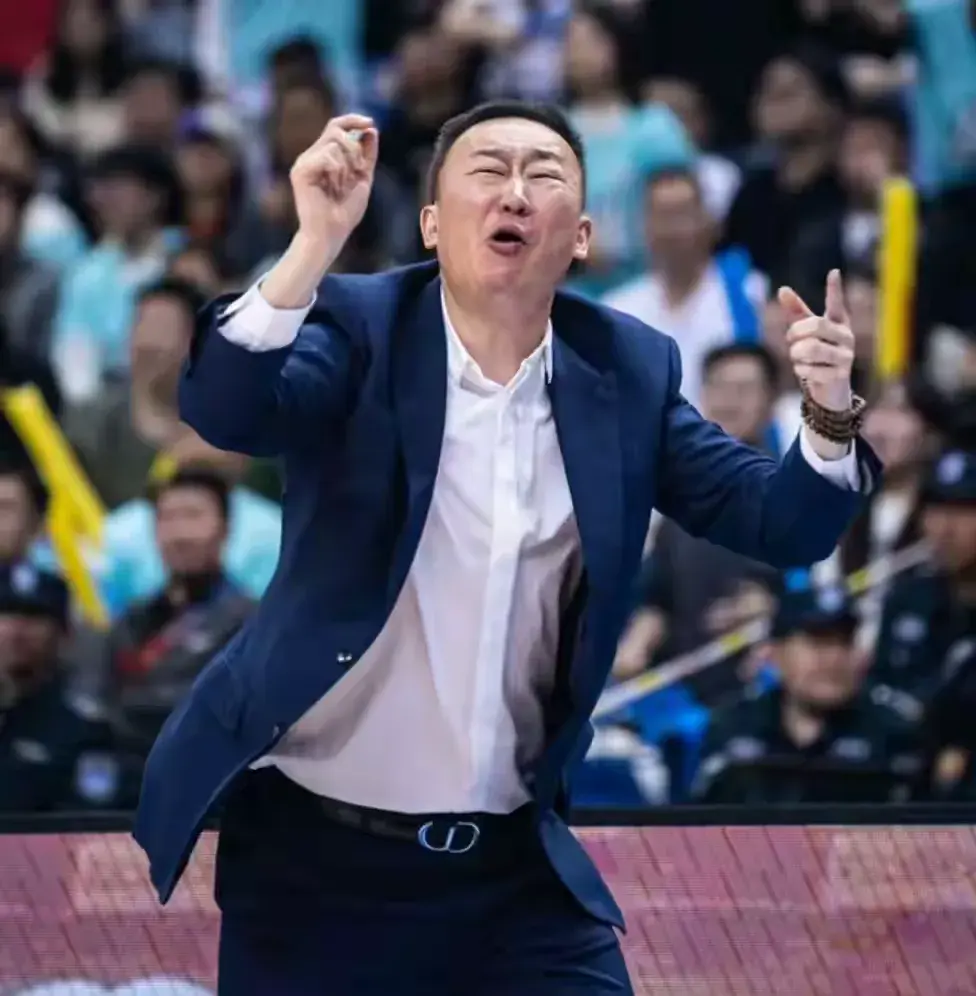 CBA新赛季还没有打，季后赛席位已提前锁定了11位，同曦不在此列