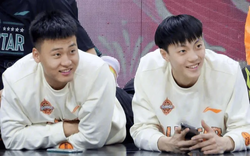 打法性格均互补！从俱乐部到国家队，这2人才是男篮后场最佳搭档