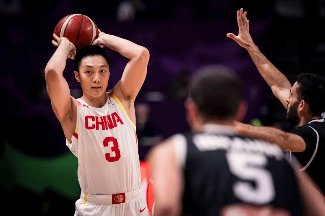 打法性格均互补！从俱乐部到国家队，这2人才是男篮后场最佳搭档
