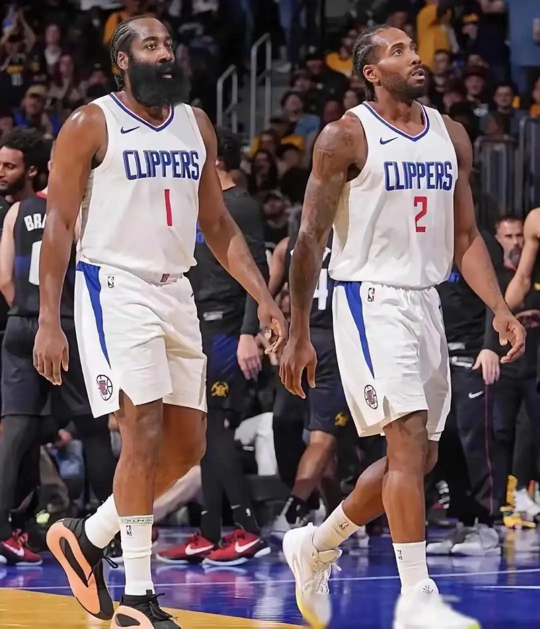 名记：伦纳德阴阳合同震动NBA 联盟震怒要求严惩快船