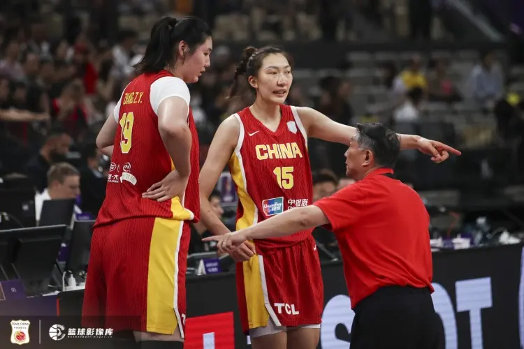 宫鲁鸣谈女篮三大中锋：未来离不开这三人 双塔是选择但不是唯一