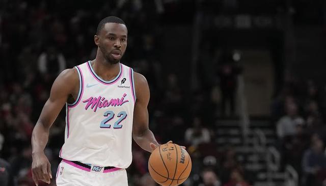 NBA：勇士首笔引援达成，热火交易商讨停滞，三队争抢一人