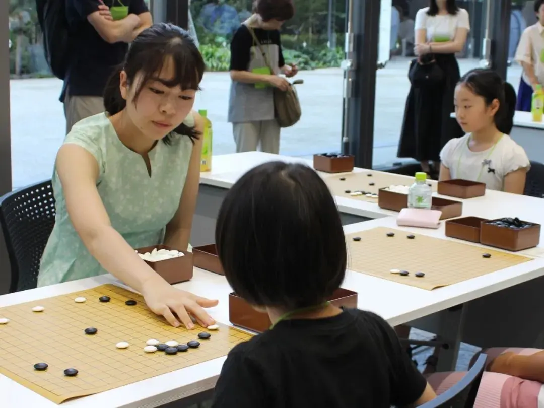 弈客签约 | 日本女子世冠指导棋齐上阵