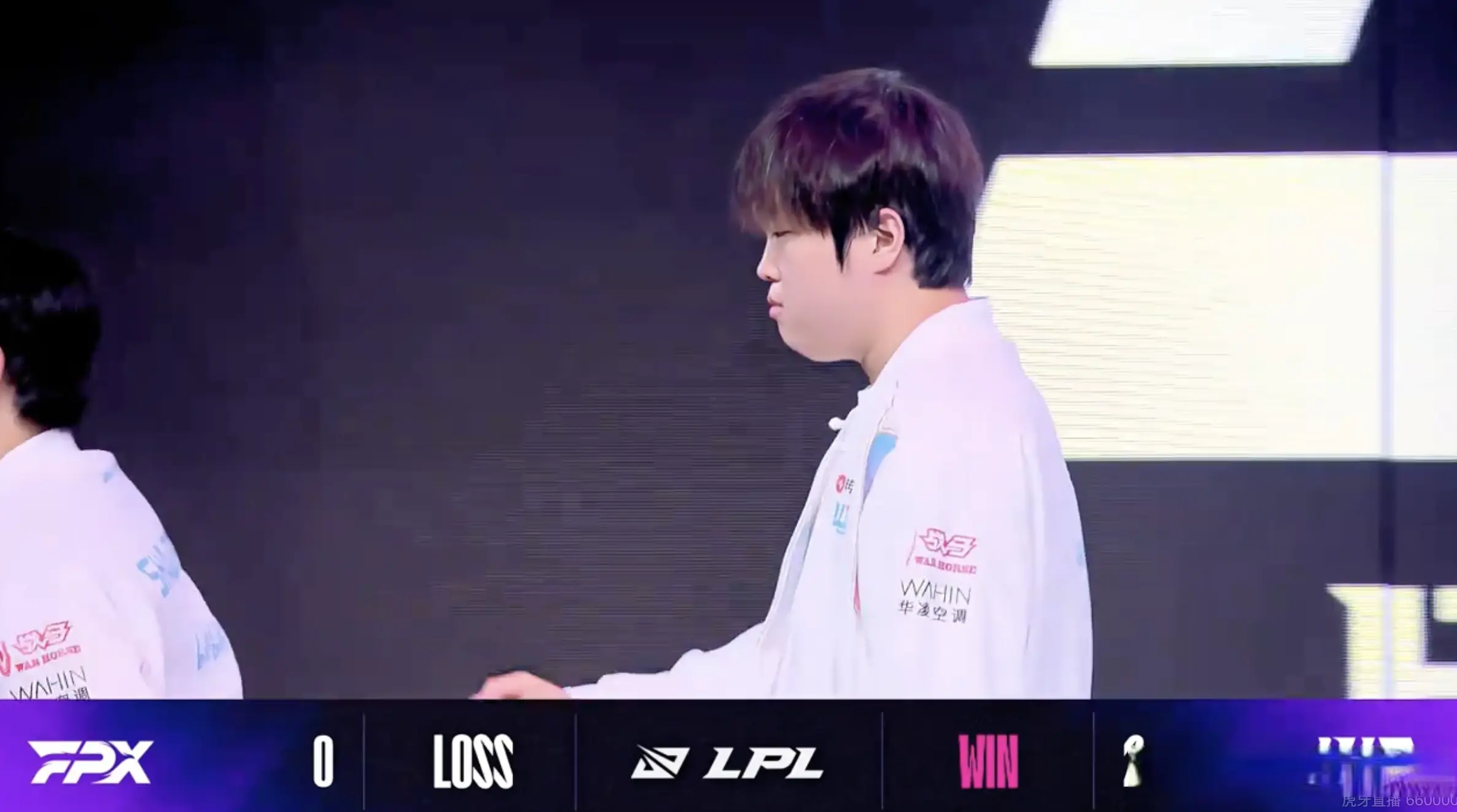 jiejie加盟FPX迎战BLG，却惨遭2-0横扫，jiaqi自信回城成伏笔！