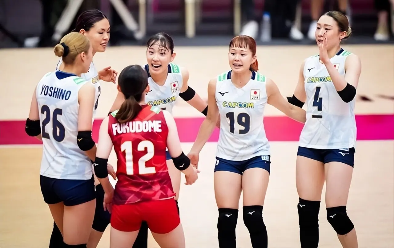 3-2！世界第4大逆转 先输两局后连扳三局 中国女排有望重回亚洲第1