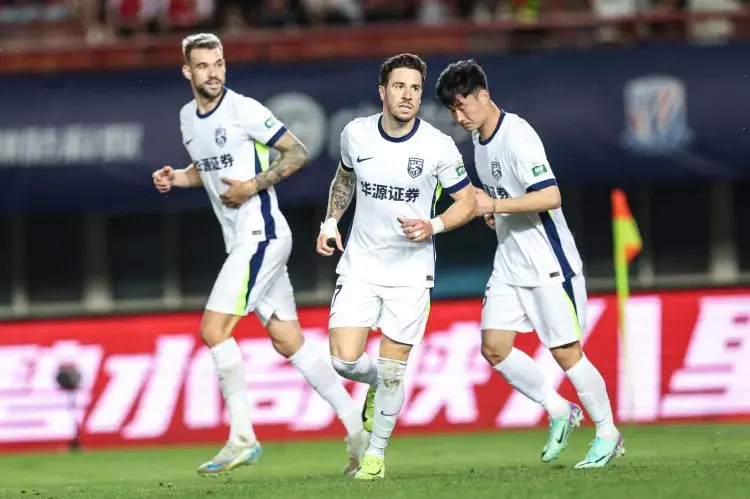 半场2:0！国安领先三镇，中超争冠更乱套，前四名仅差2分