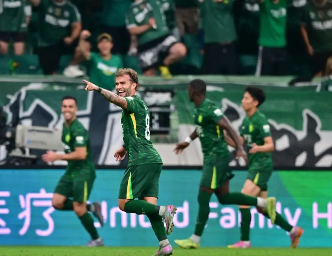 一场4-0让中超争冠格局大乱：前4差距最多2分，竞争白热化