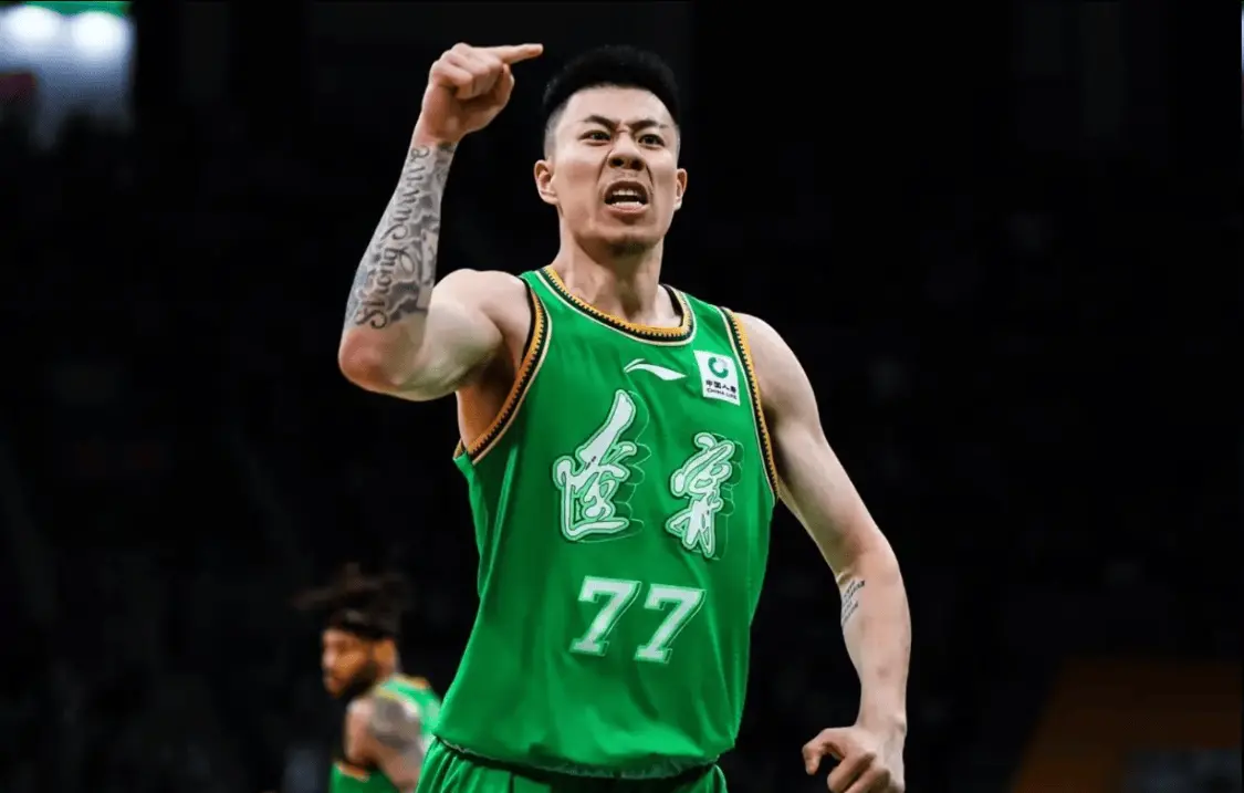 张镇麟开训练营最高收费达7899元，球迷：自己啥水平就开门授课？