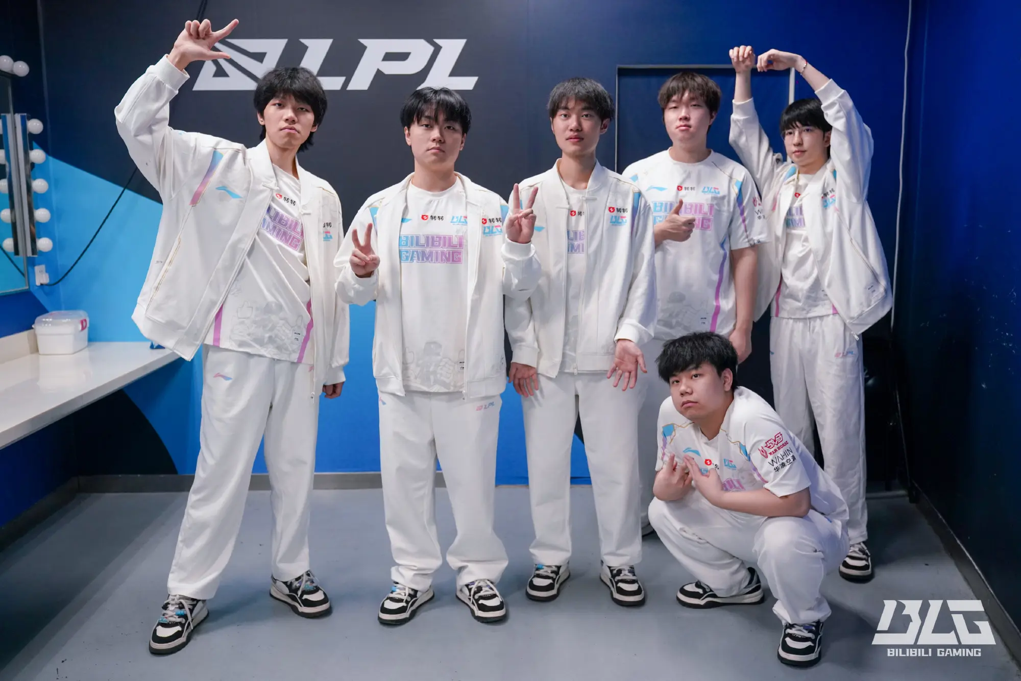 jiejie首秀失败！BLG2-0横扫FPX！jiejie潘森效果不佳，惨遭碾压