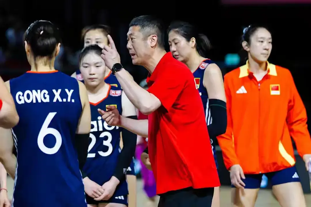 中国女排3-1哥伦比亚！球队评价:中规中矩，丢局不应该，唐欣满分