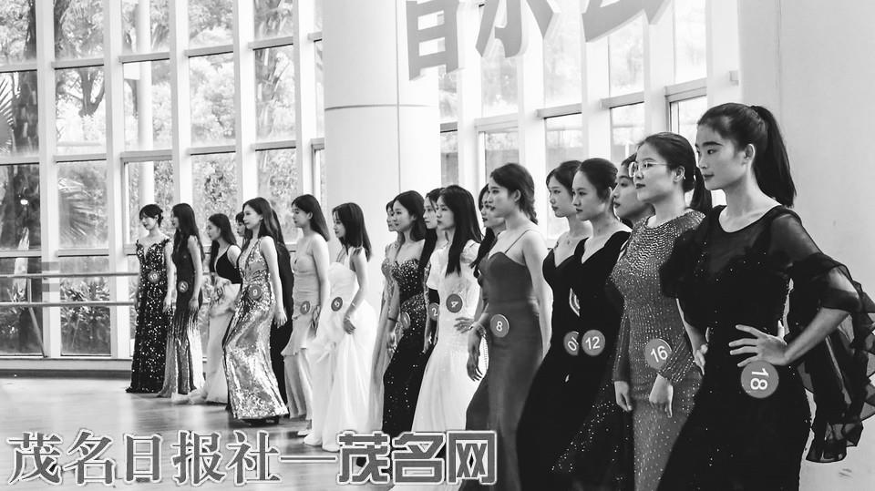 开场舞打磨火力全开 礼服秀排练别开生面