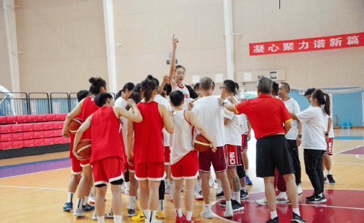 中国篮球之队：夏训第一周结束，张子宇因为高反还在适应