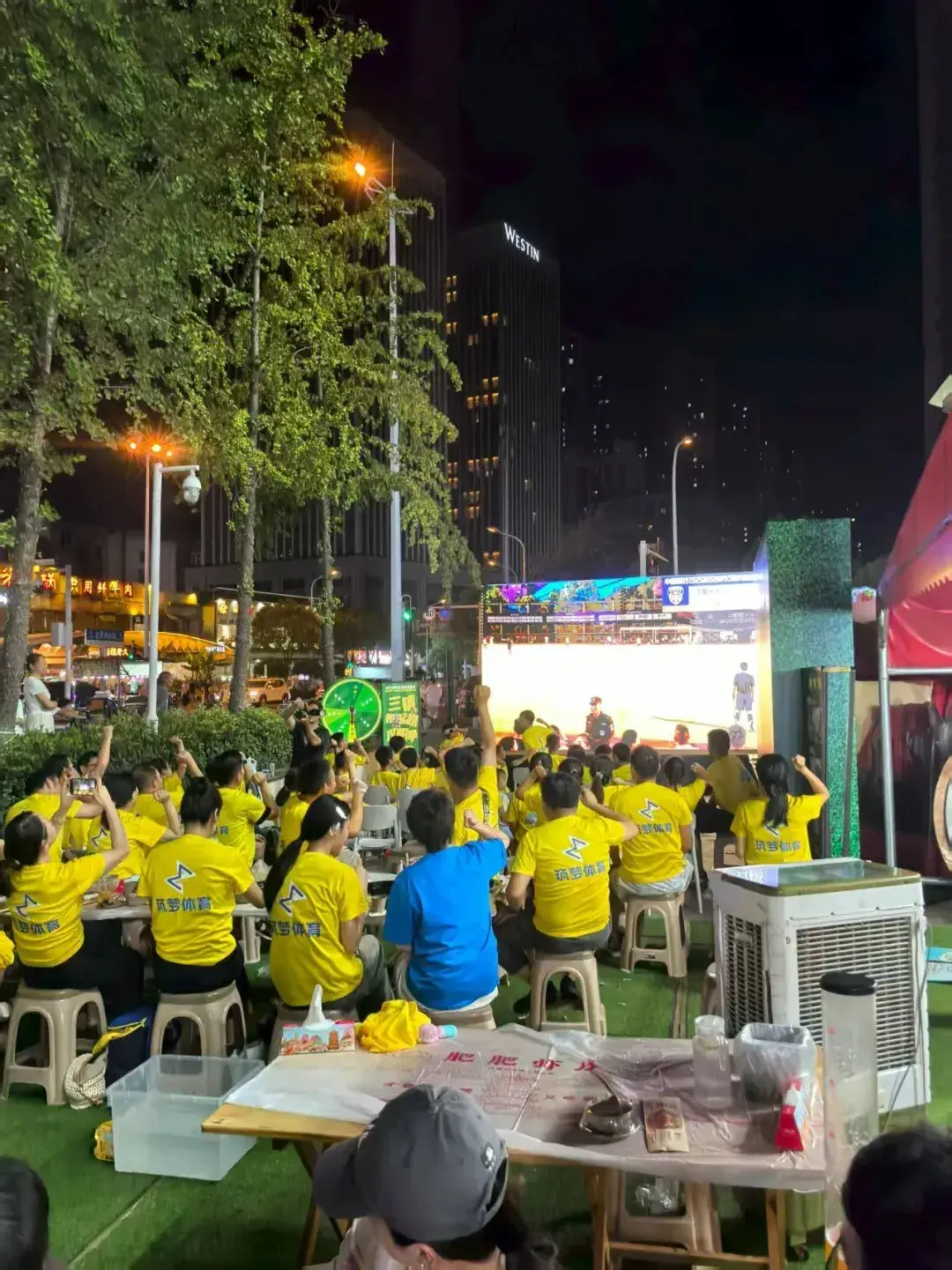 汉阳球迷喊话“汉超”主办方：多放点票啊