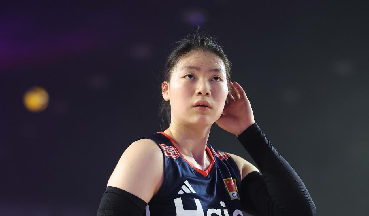 中国女排战胜哥伦比亚原因揭晓！球迷揭开扎心内幕：赵勇早就看穿