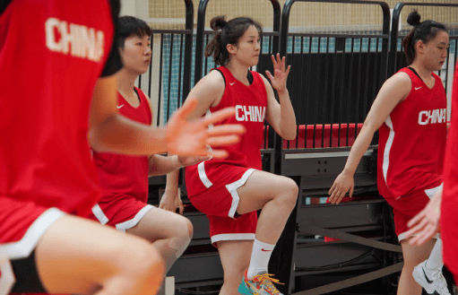 中国篮球之队：夏训第一周结束，张子宇因为高反还在适应