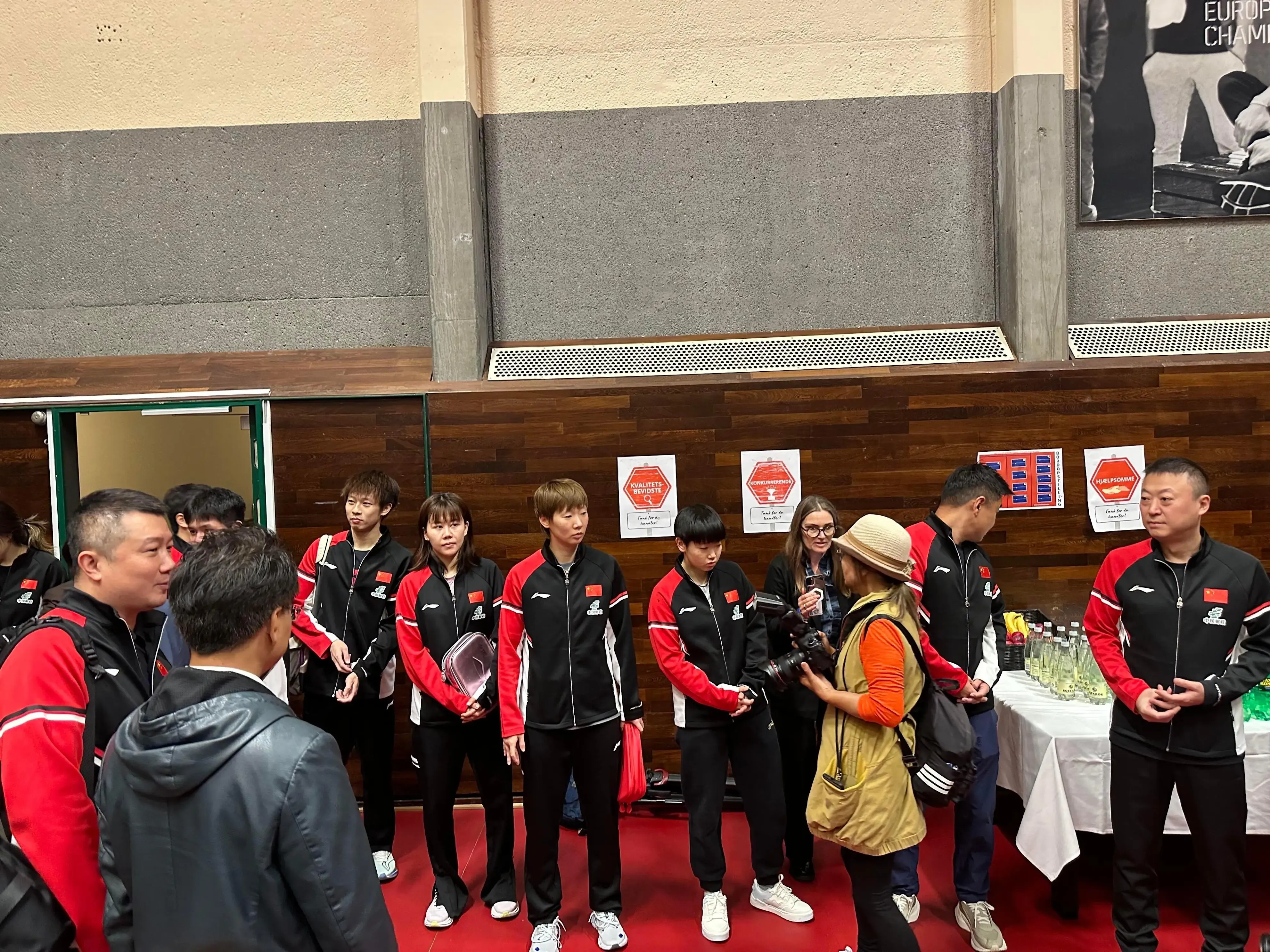 国乒回京仅休两天！樊振东缺席乒超第三阶段，孙颖莎王曼昱或交手