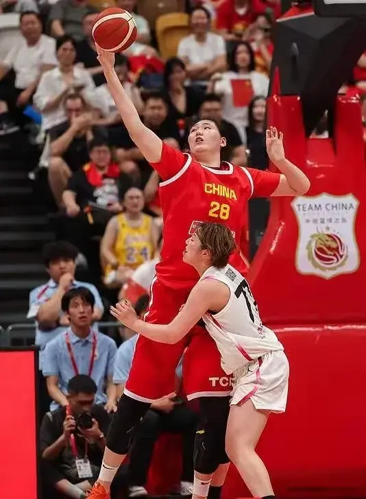 女篮集训总结，2名球缺1周，张子宇高原反应大，特设6点特殊方案
