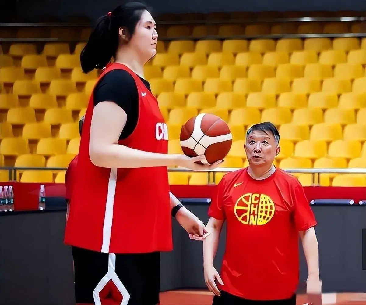 女篮集训总结，2名球缺1周，张子宇高原反应大，特设6点特殊方案