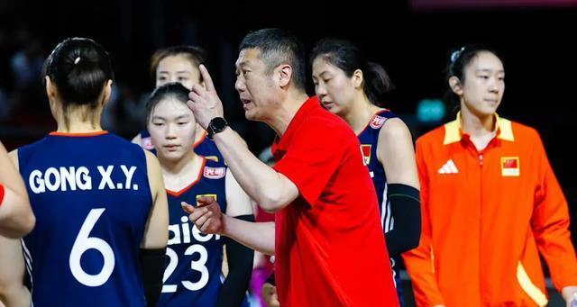 两场一共2分！为何李盈莹如此低迷却能坐稳首发，惠若琪道出原因