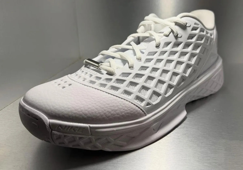 全新科比球鞋！NIKE ”KOBE 3 Protro Low” 设计细节曝光