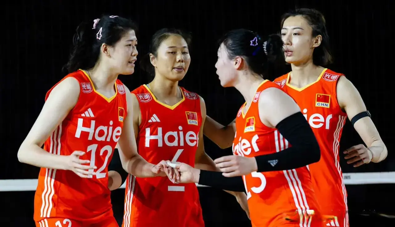 据央视新闻报道，中国女排确定李盈莹绝对核心位置
