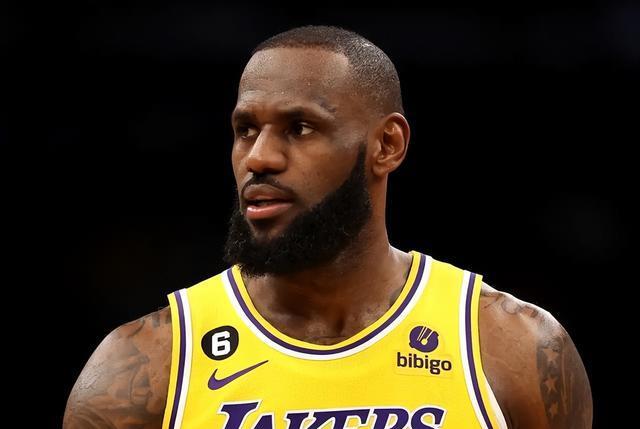 1年3950万！3年1.27亿！最危险球星诞生，别怪NBA对你无情