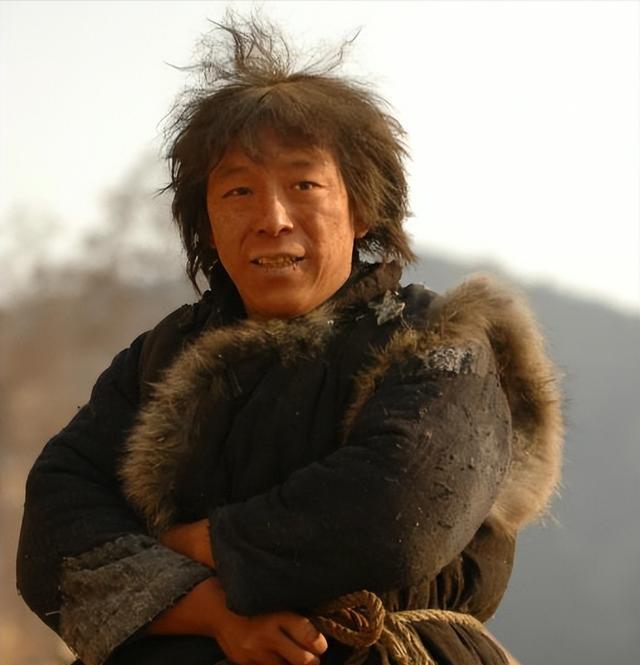 身家过亿也没用，51岁黄渤如今的现状，给娱乐圈的明星敲响警钟！