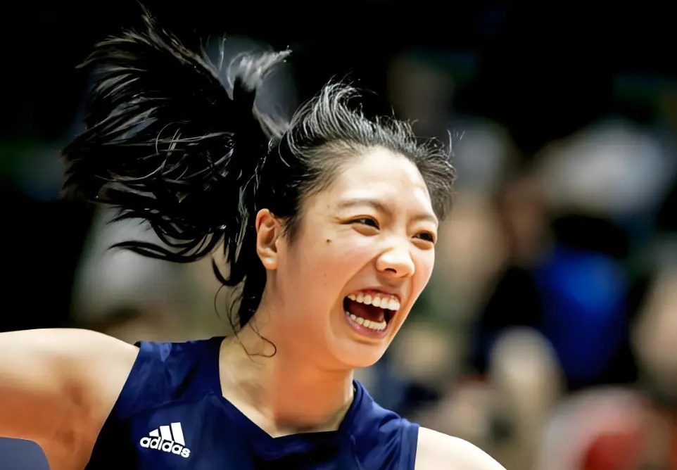 厉害！中国女排21岁小将成为奇兵，打出了“王牌替补”风采