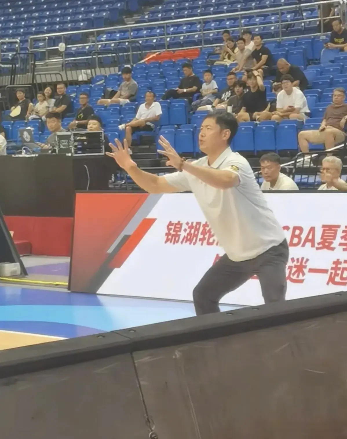 北控新签约的4名球员很厉害，张庆鹏捡到宝了，不怕首钢签约赵睿