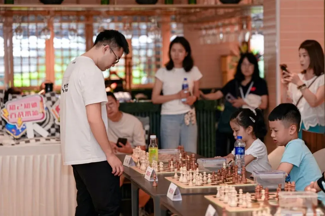 2025第三届中国国际象棋棋王赛在邛崃闭幕，卜祥志首夺冠军