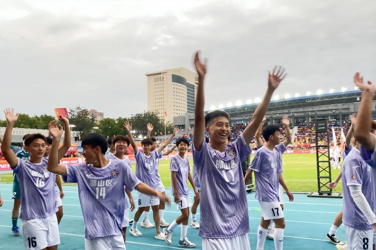 终于赢了！中国u18男足大胜日本，即将决战韩国