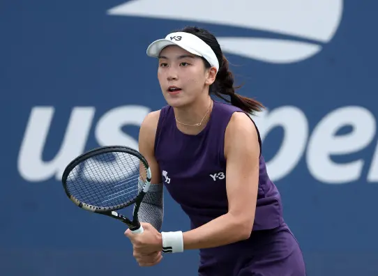 小布首秀出局王美人成独苗，美网首现决胜盘抢十，11金花战女双