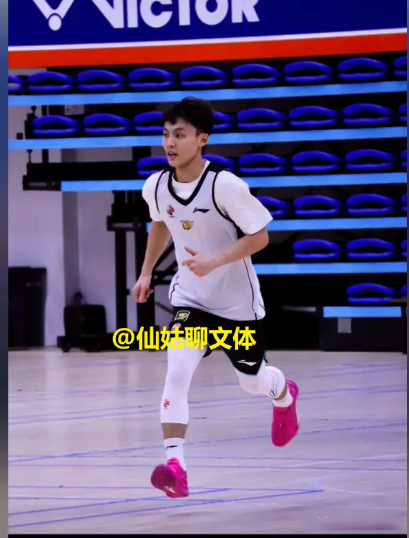 广东队在海口踩场训练，徐杰现身，彰华非缺席，胡明轩没来