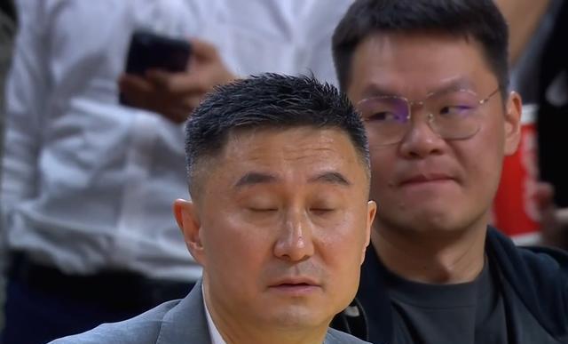广东遭抬价，120万才签下萨林杰！杜锋朱芳雨还要面对他的3个弱点