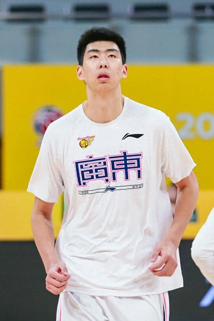 焦泊乔交易告吹，同曦小陈总曝料焦泊乔不想来广东，球迷拍手称快