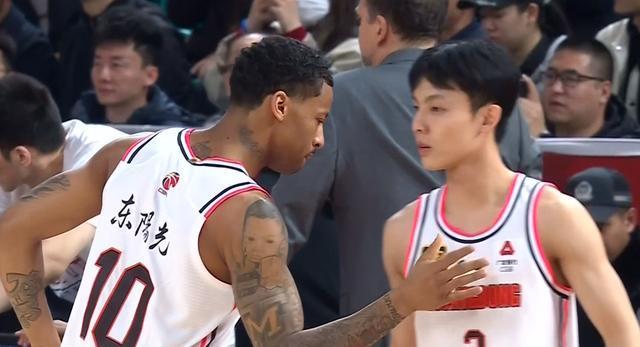 正式确定！CBA“暴力内线”加盟广东队，宏远第4外援将抢下卡巴？