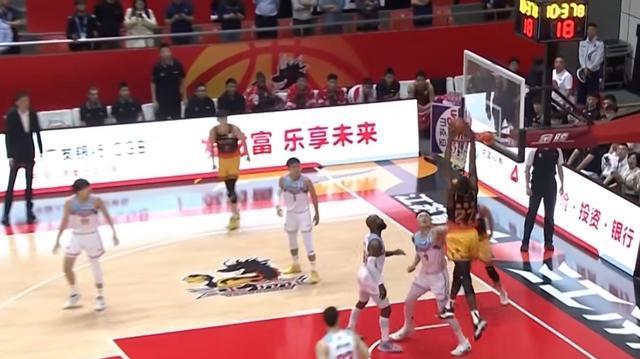正式确定！CBA“暴力内线”加盟广东队，宏远第4外援将抢下卡巴？