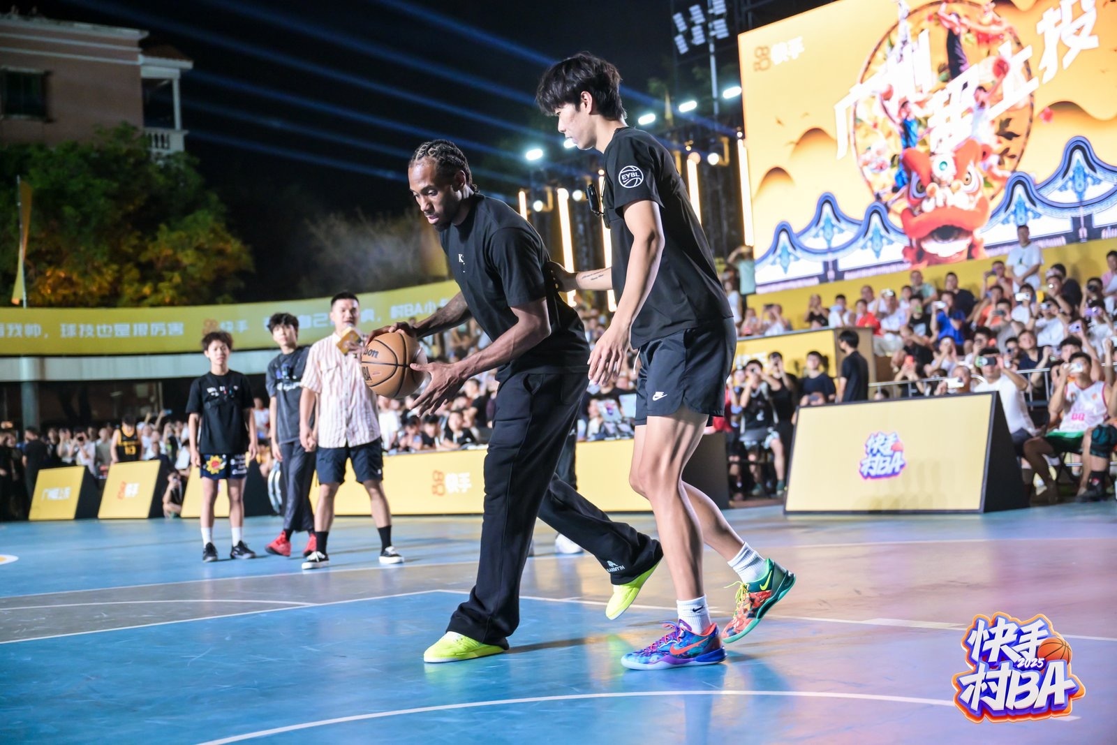 穿唐装、学咏春！NBA球星伦纳德空降广州