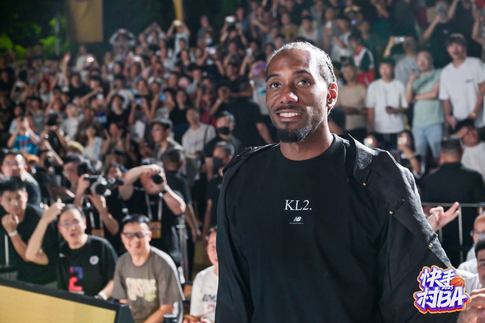 穿唐装、学咏春！NBA球星伦纳德空降广州