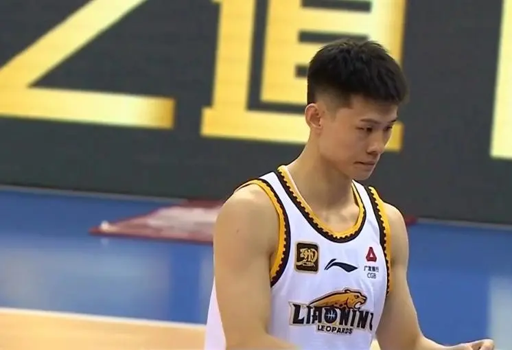 媒体人：北京双雄竞争赵睿激烈 就怕鹬蚌相争渔翁得利