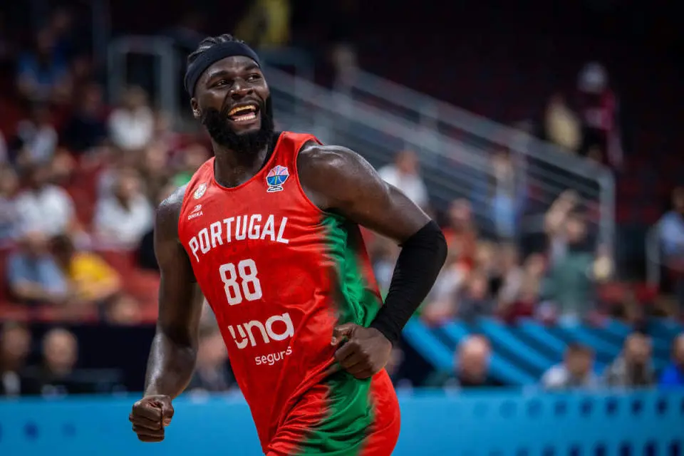 欧锦赛首战打出统治级表现，凯尔特人内线悍将的能力被低估了？