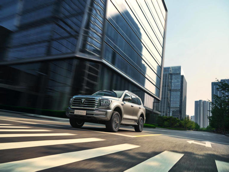 全新坦克500上市：33.5万元起，重塑豪华越野市场标杆