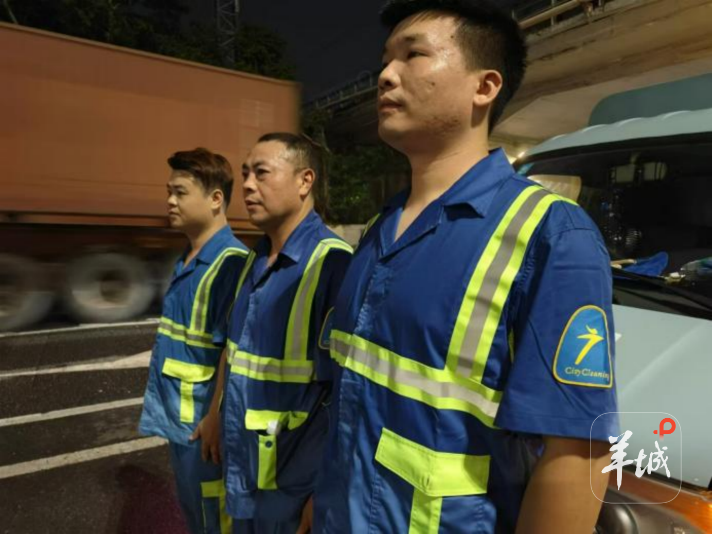 广州天河环卫“夫妻档”：城市的晨昏，由我们并肩清扫